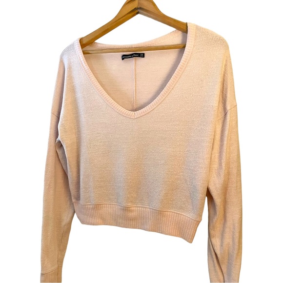 Abercrombie & Fitch, Light Pink Crop Top V Neck Lightweight Sweater, Women’s XS - Picture 2 of 9